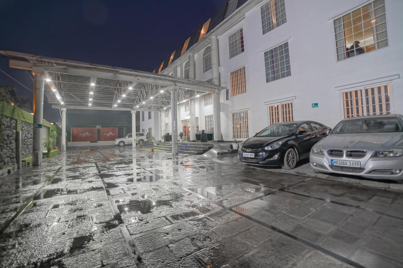 Hotel Rose Petal Srinagar Exterior photo