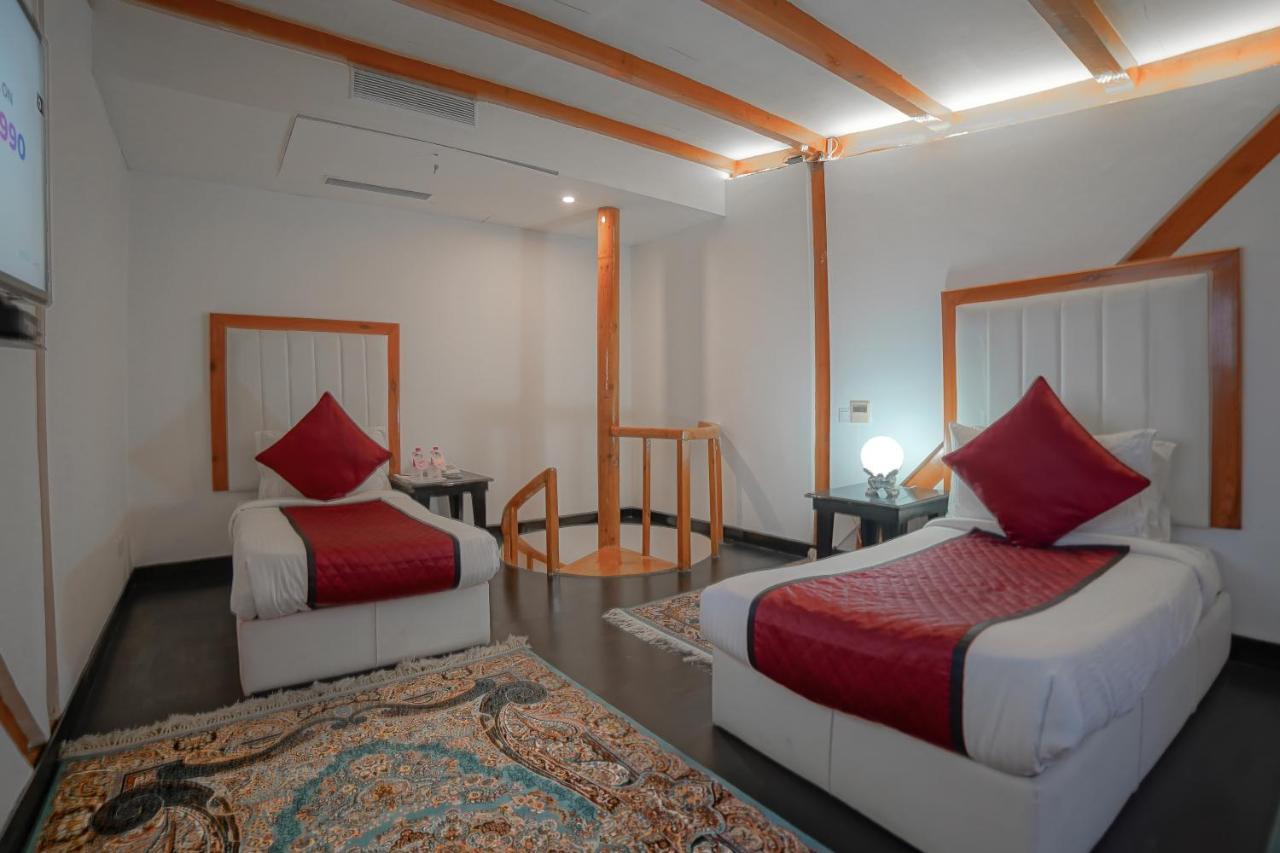 Hotel Rose Petal Srinagar Exterior photo