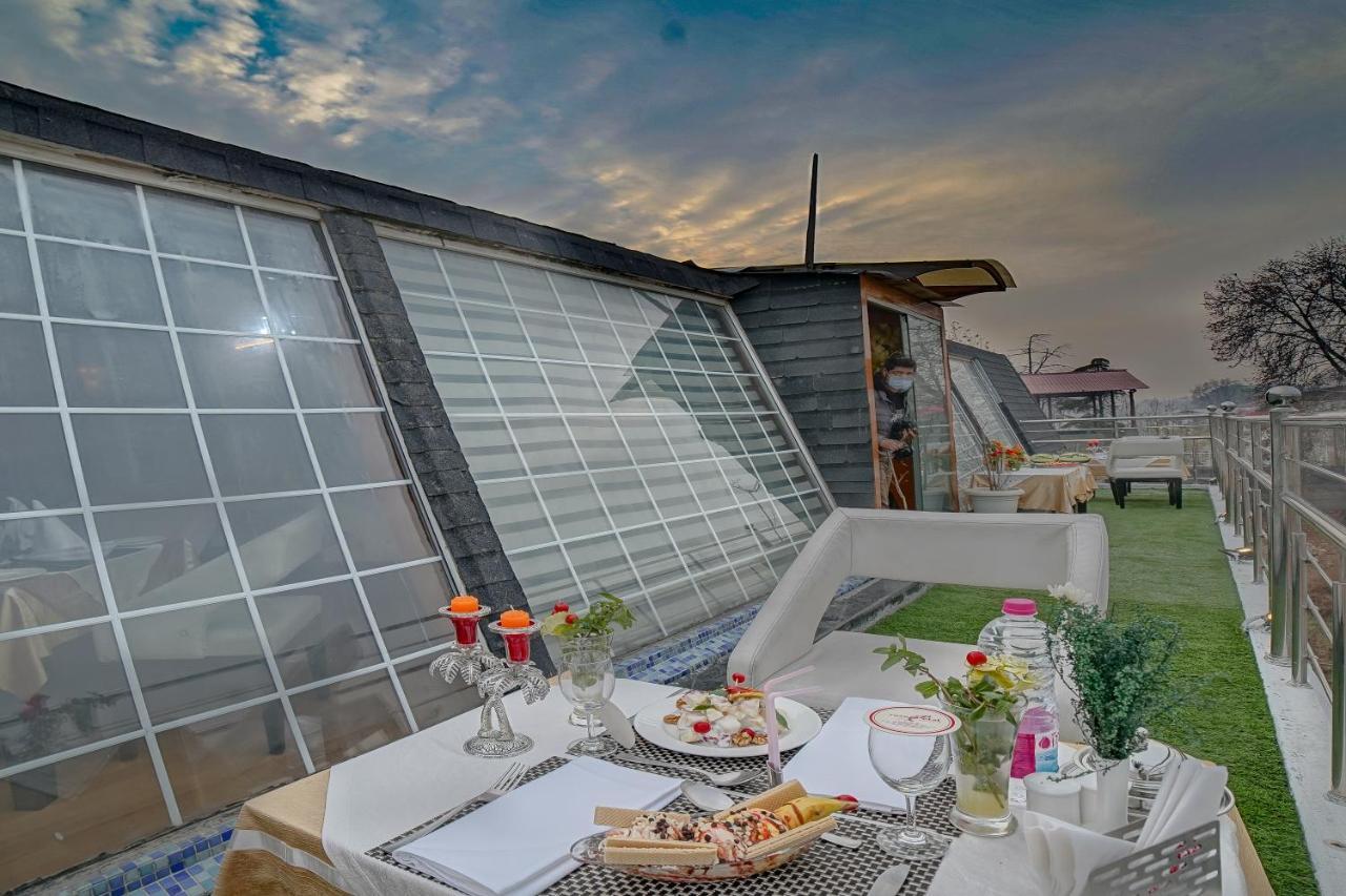 Hotel Rose Petal Srinagar Exterior photo