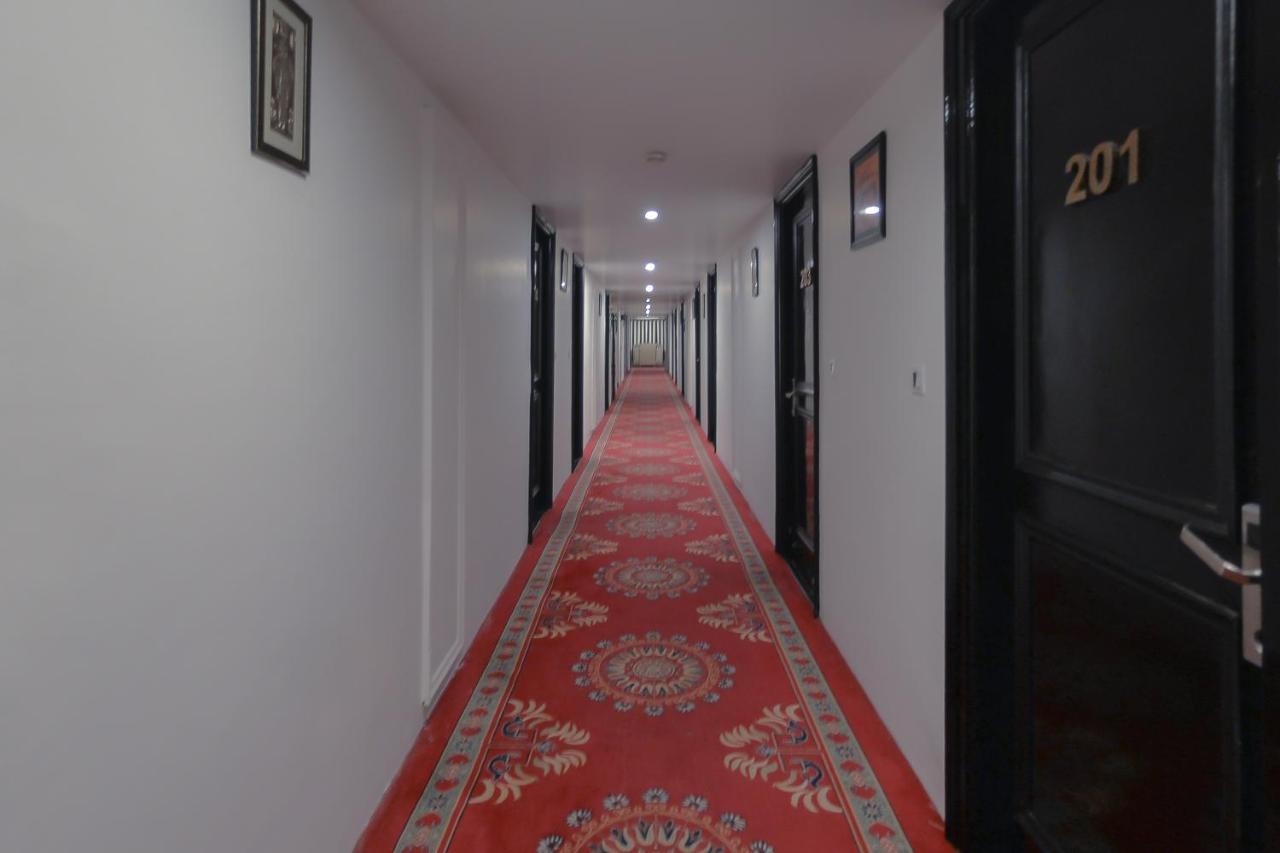 Hotel Rose Petal Srinagar Exterior photo